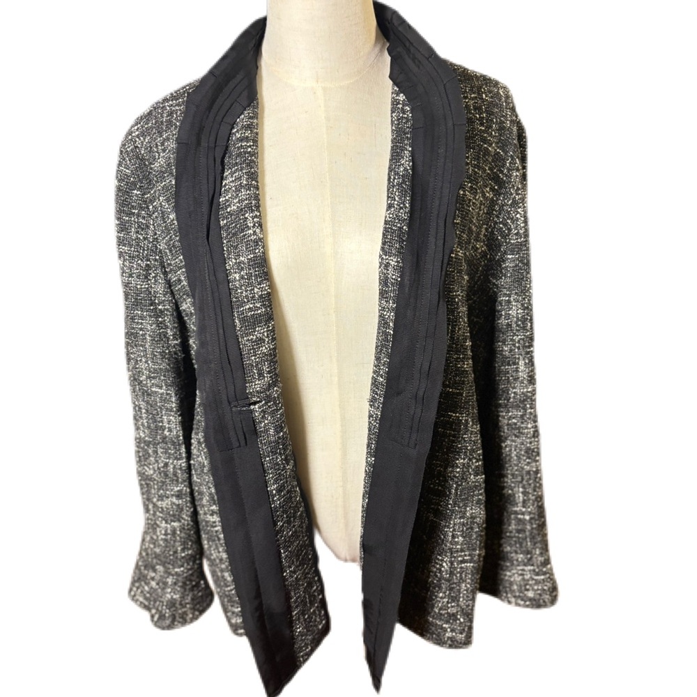 ✨NWT Talbots Black & White Tweed Blazer with Grosgrain Trim - Classic Chic!✨ - Picture 9 of 15